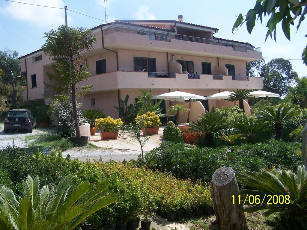 Residence Floritalia - Ricarica Auto Elettriche Santa Domenica  Bagian luar foto